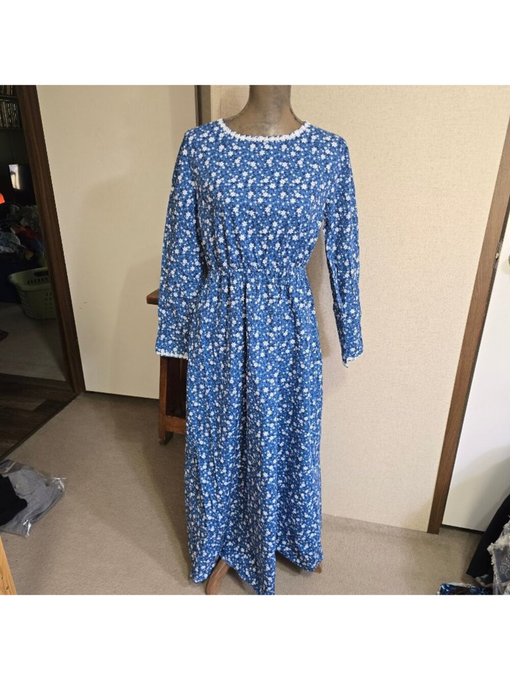 Scarlet Darkness Large Floral Maxi Dress Blue Long Sleeve Prairie Cottage Core
